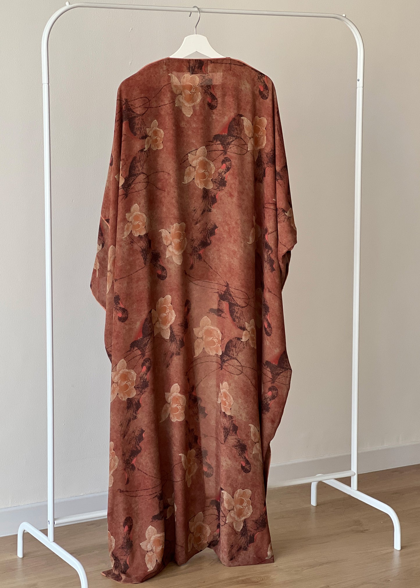 Rhea Abaya – Drés