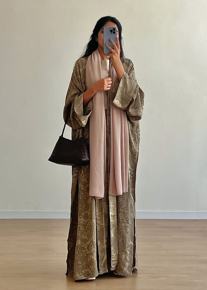 Alia Abaya – Drés