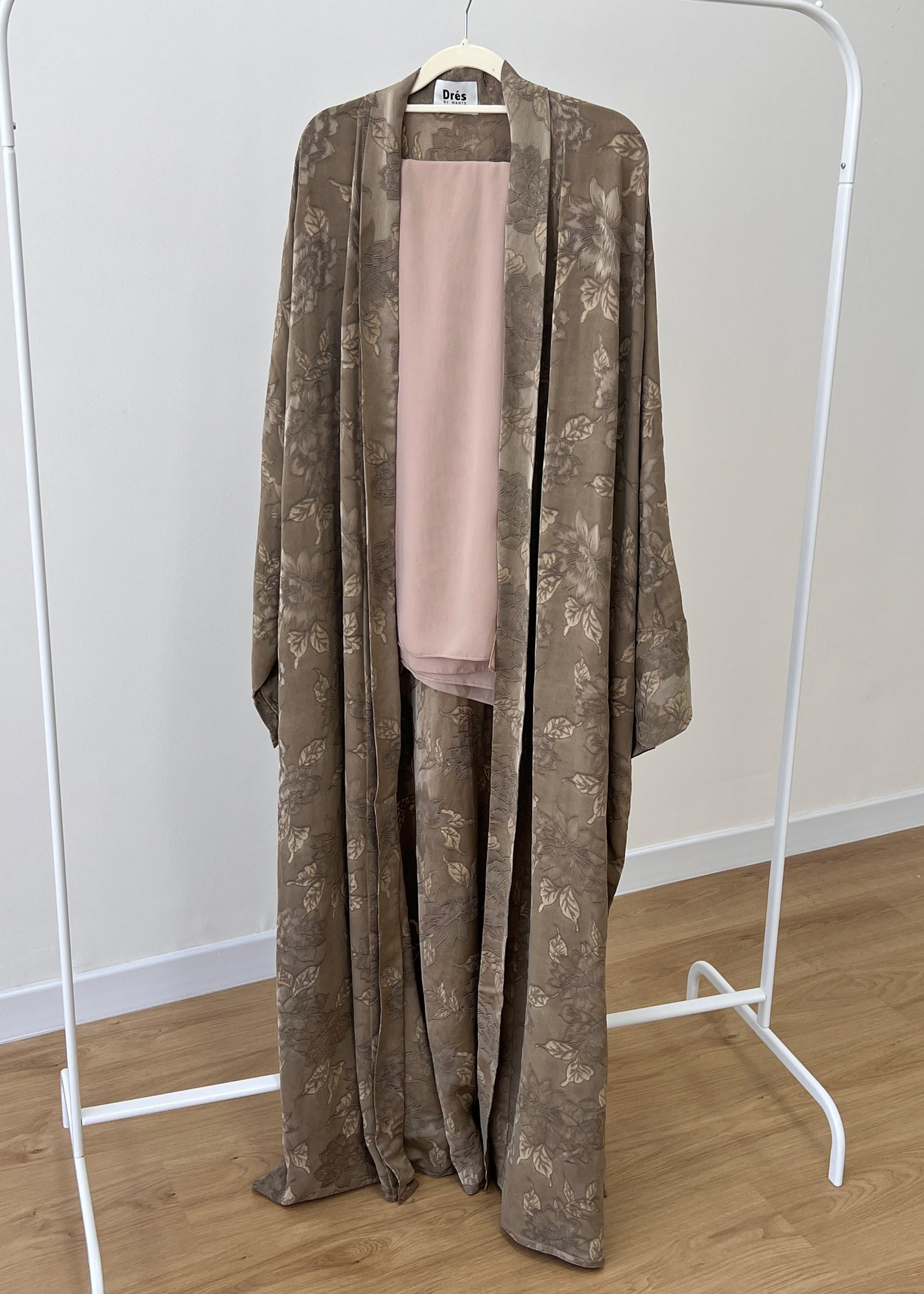 Alia Abaya – Drés