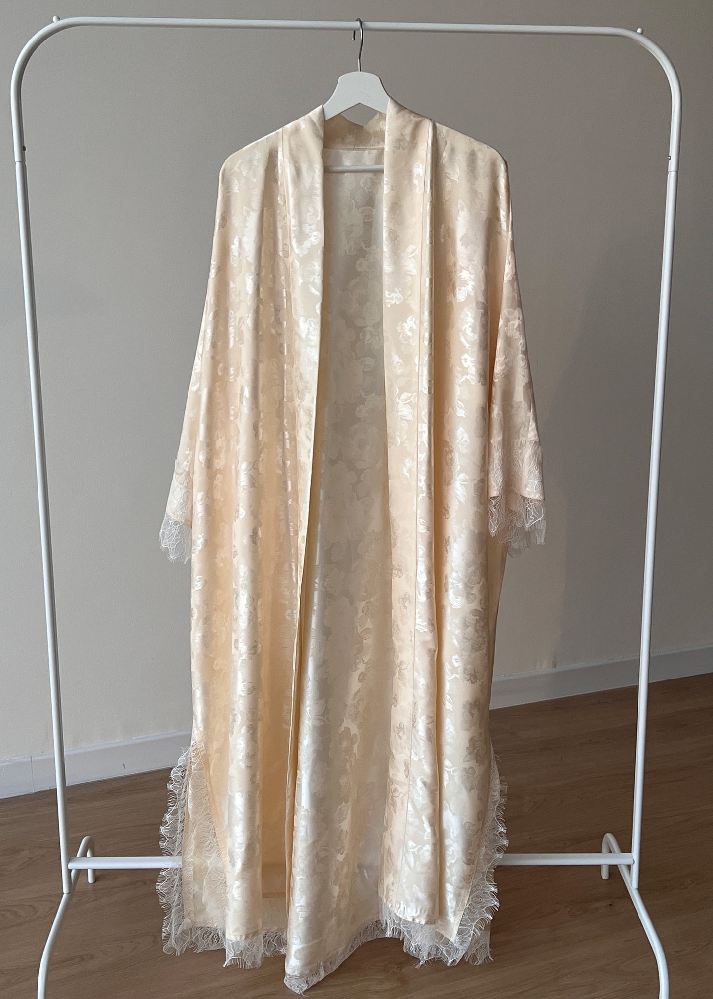 Reina Abaya – Drés