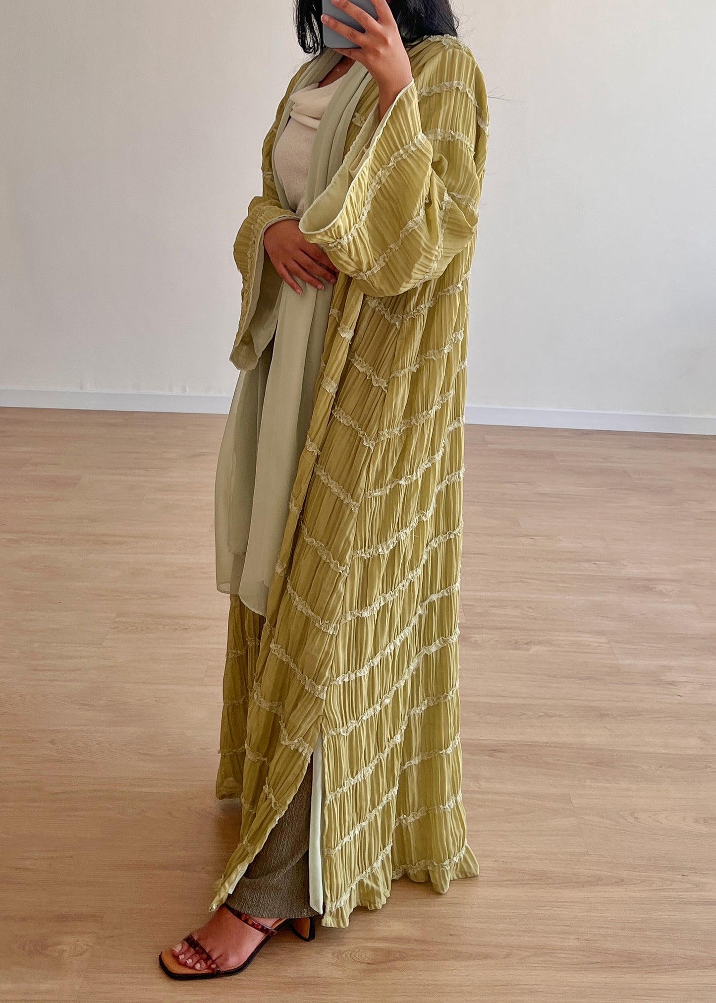 Alana Abaya – Drés