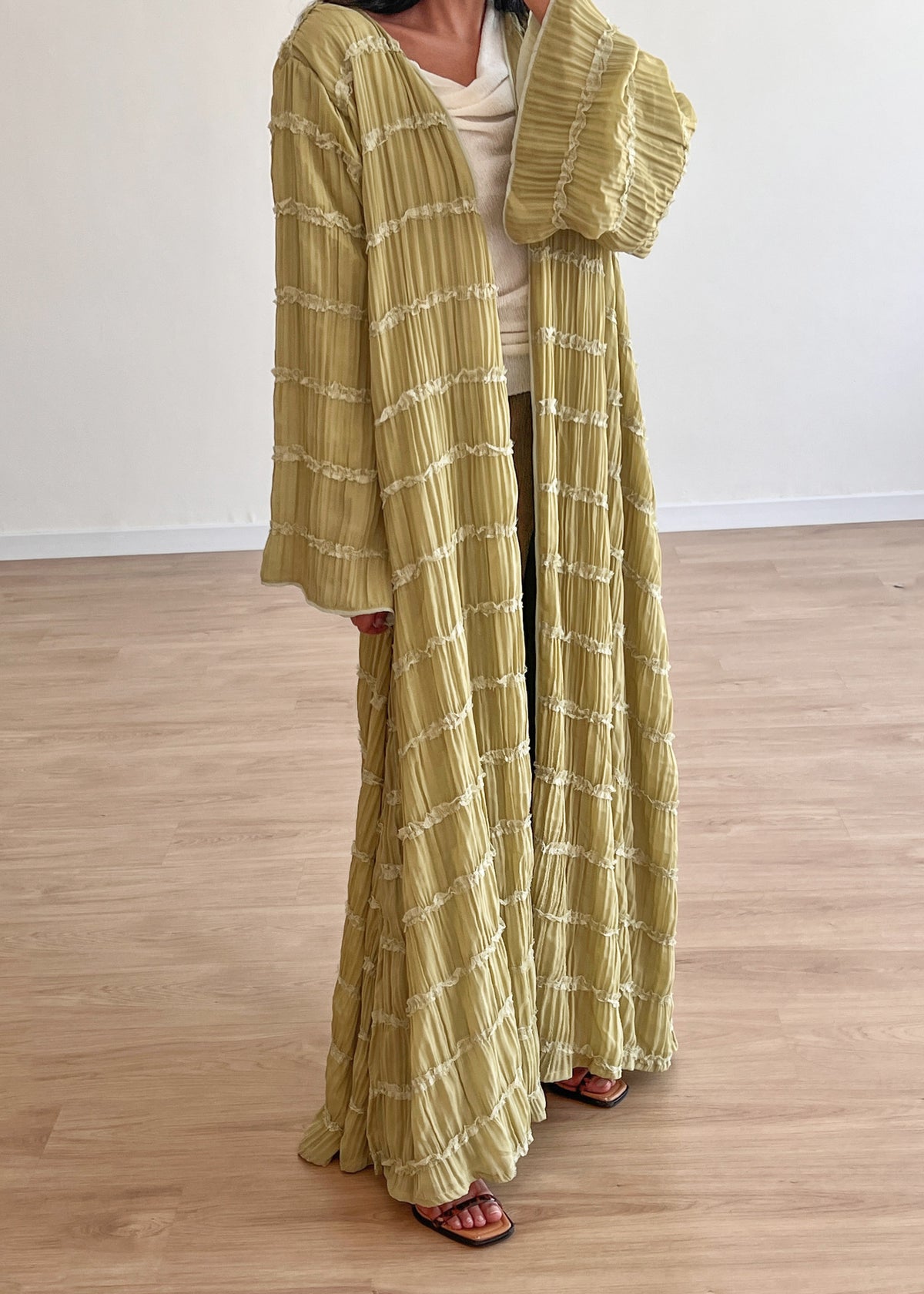 Alana Abaya – Drés