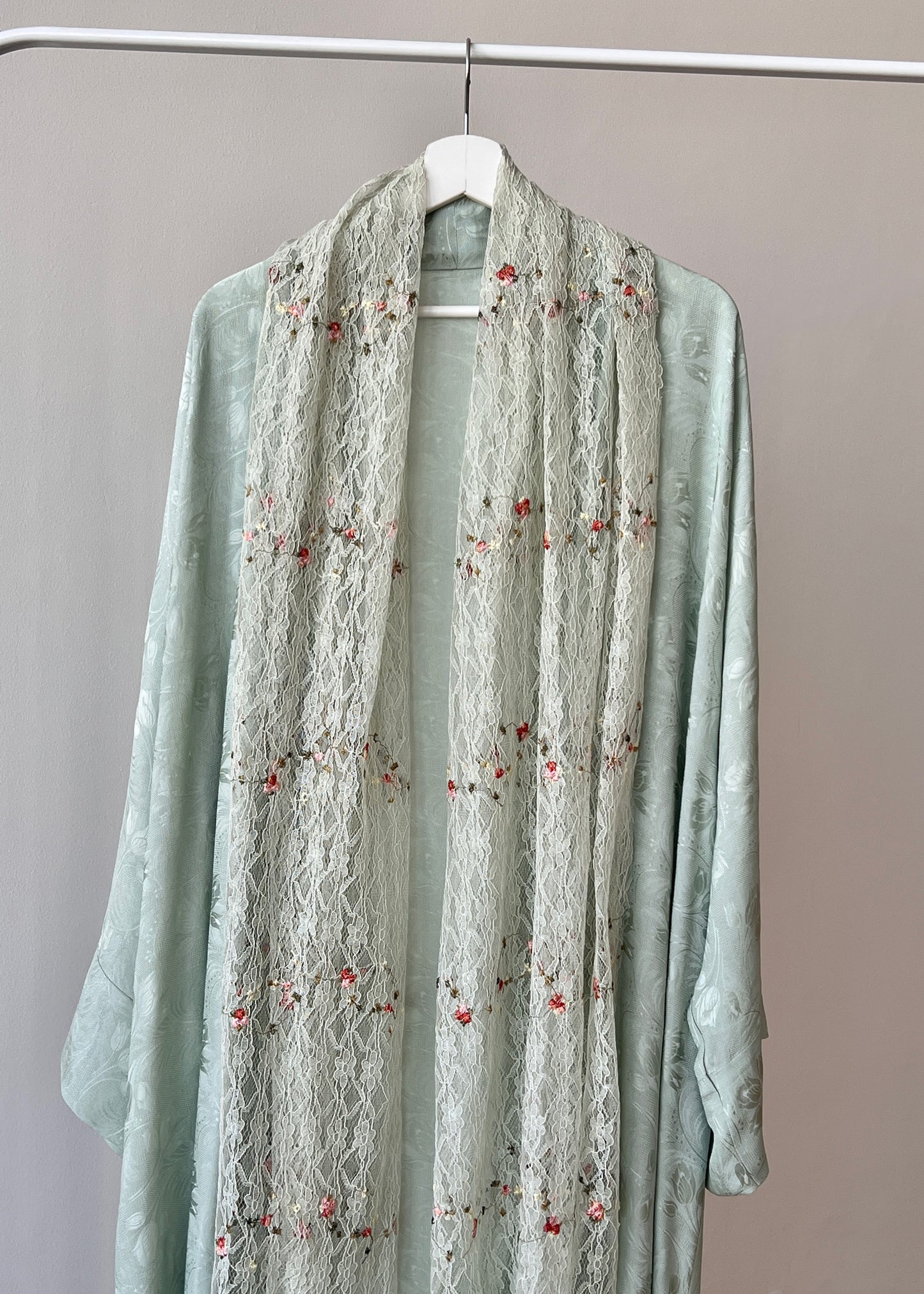 Sophia Abaya – Drés