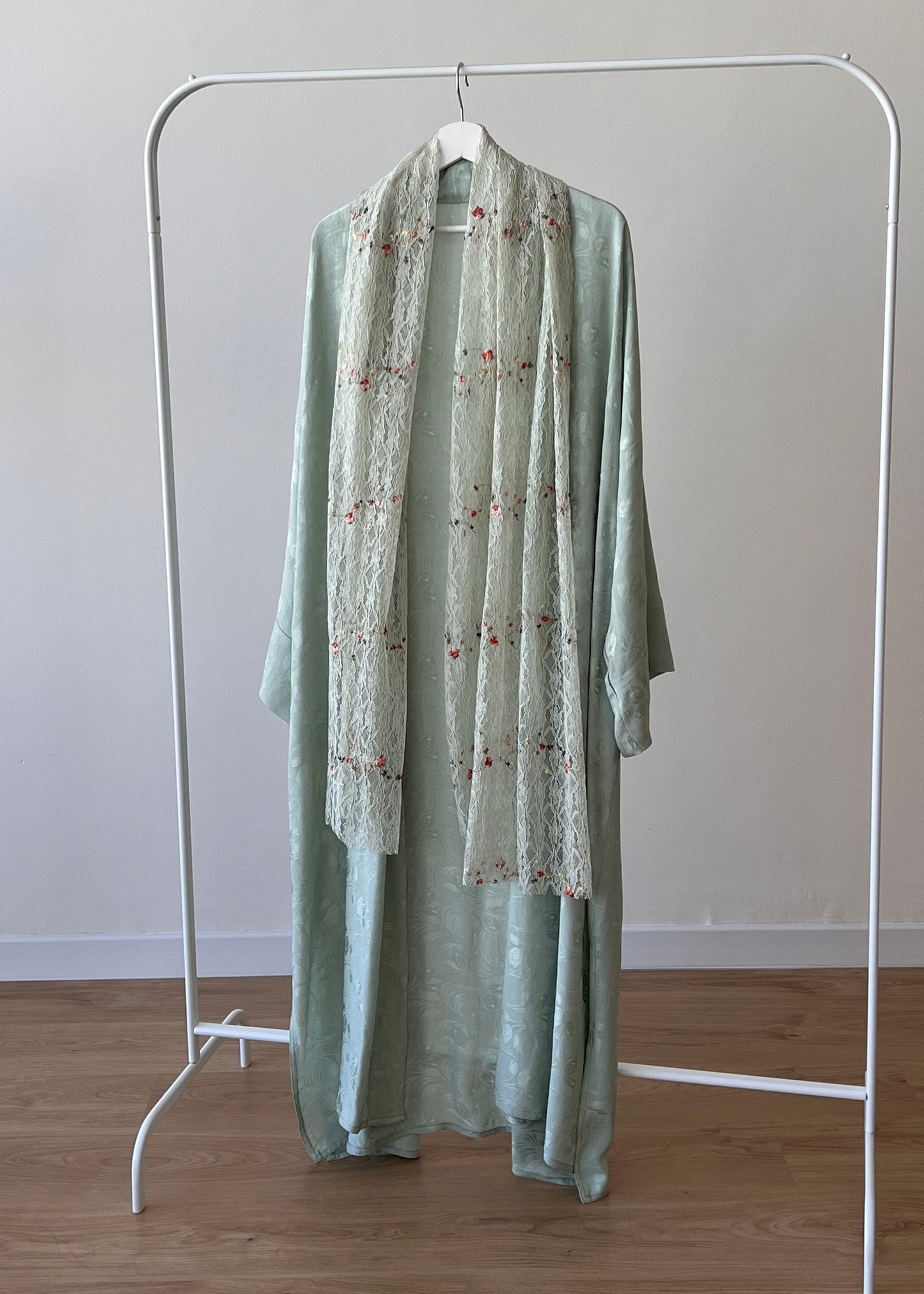 Sophia Abaya – Drés