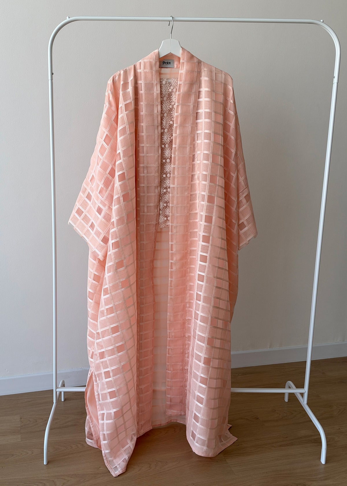 Elara Abaya – Drés