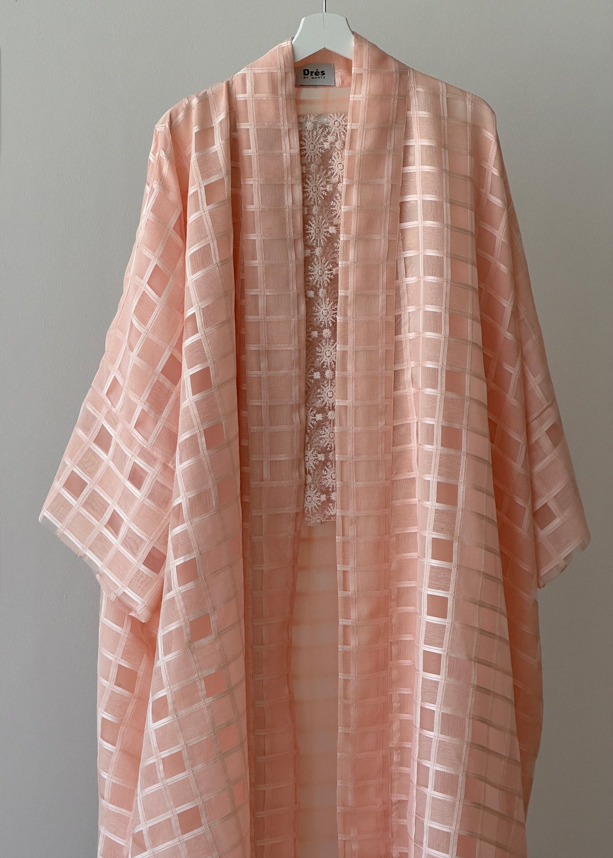 Elara Abaya – Drés