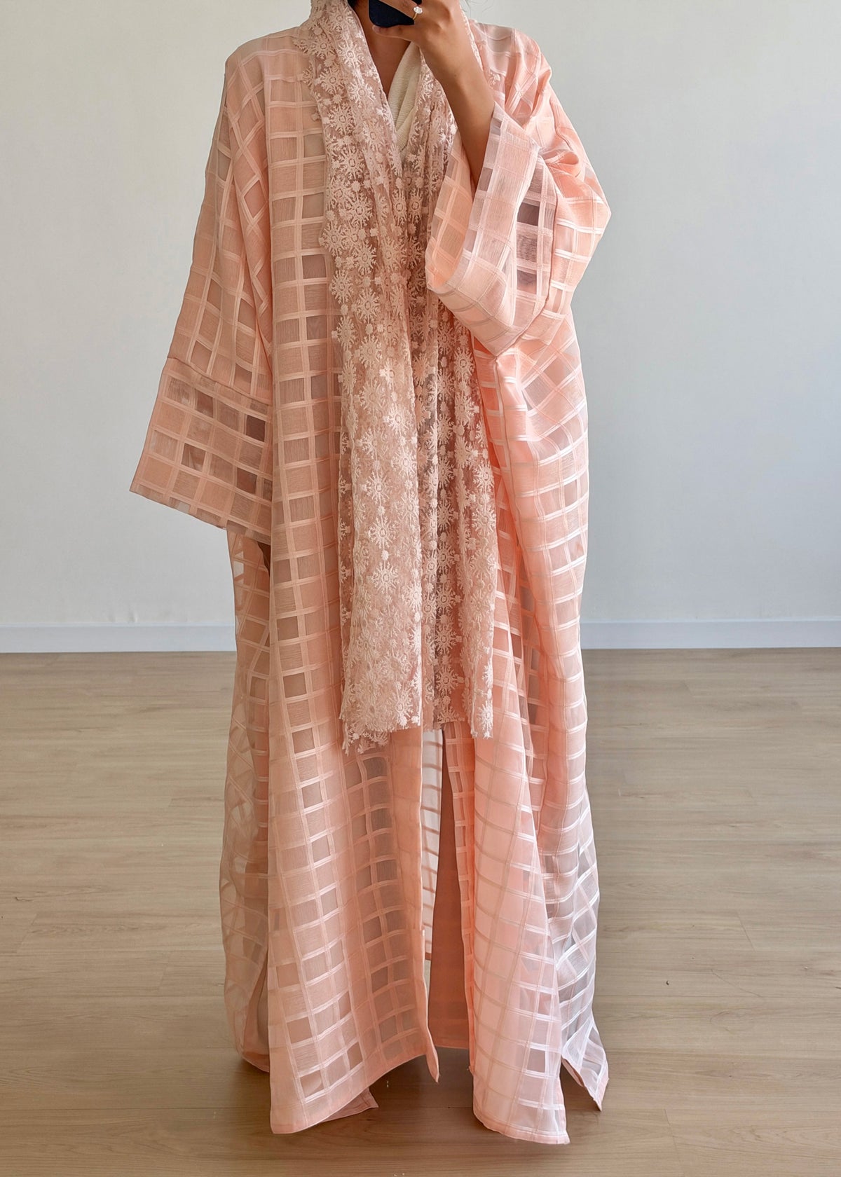 Elara Abaya – Drés