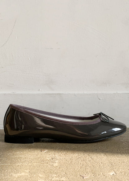 Valery Flats (Pre-order)