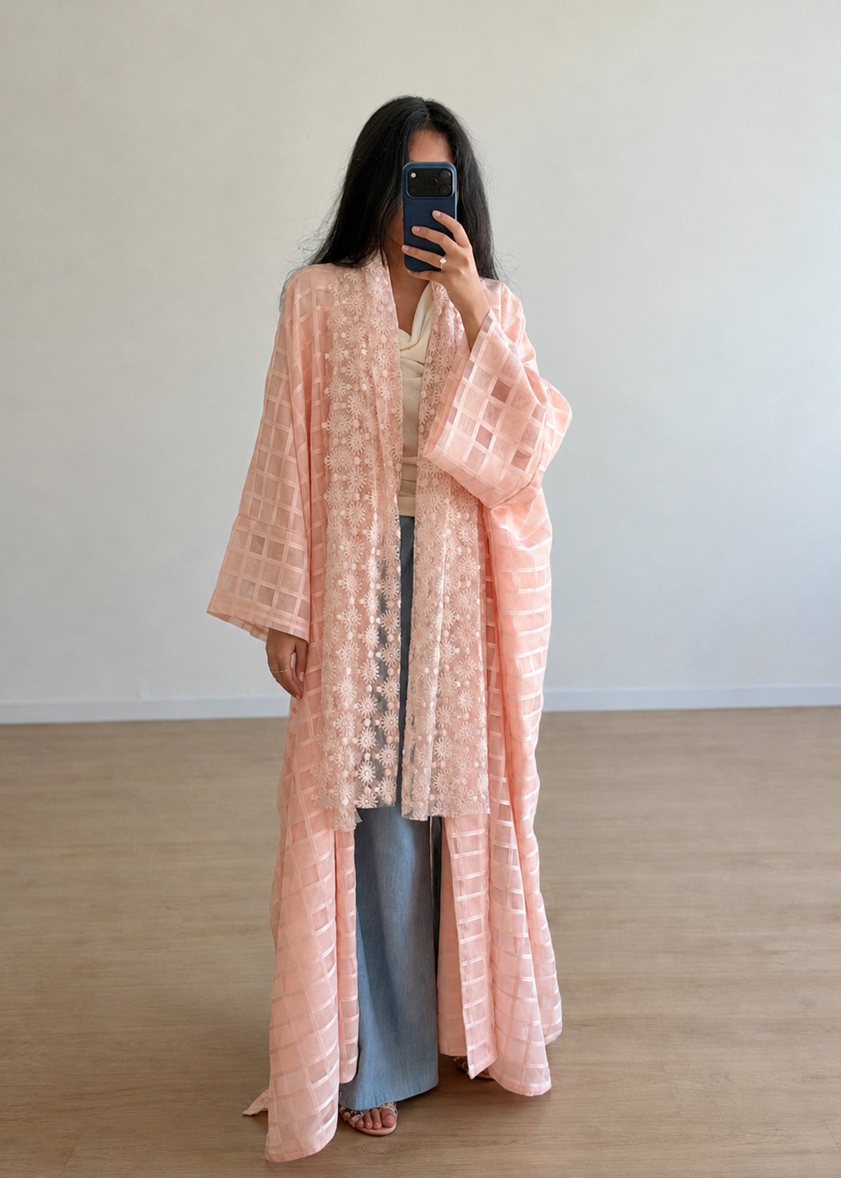 Elara Abaya – Drés